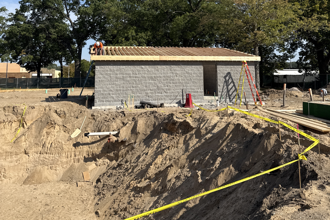 Rowan Park building construction and roof installation.